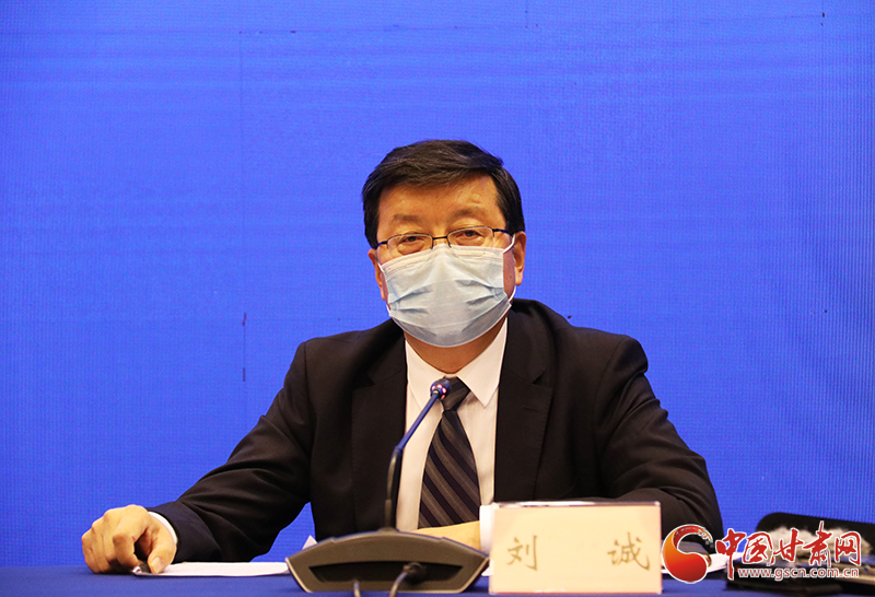 甘肅省人社廳：落實(shí)落細(xì)“四個確?！贝胧?實(shí)現(xiàn)貧困人口基本養(yǎng)老保險全覆蓋（圖）