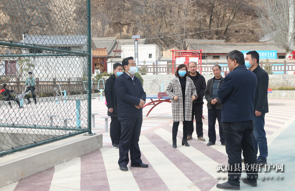 索鴻賓調(diào)研指導(dǎo)脫貧攻堅(jiān)、鄉(xiāng)村振興等工作