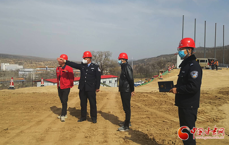 甘肅靈臺：靠前服務(wù)靶向發(fā)力 全力護(hù)航企業(yè)復(fù)工復(fù)產(chǎn)（圖）