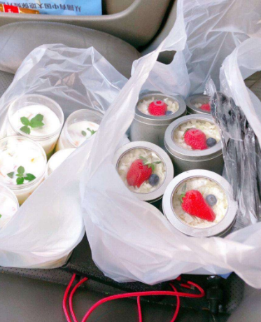 蘭州市城關(guān)區(qū)為A類老人免費配送午餐