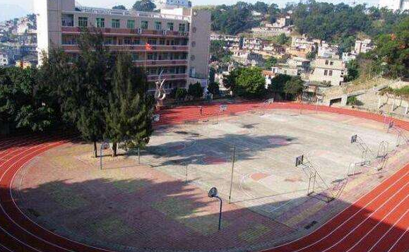 蘭州四城區(qū)初一新生7月23日去對口學(xué)?？窗?>
        </a><em>蘭州四城區(qū)初一新生7月23日去對口學(xué)校看榜</em></li>
    <li><a  target=