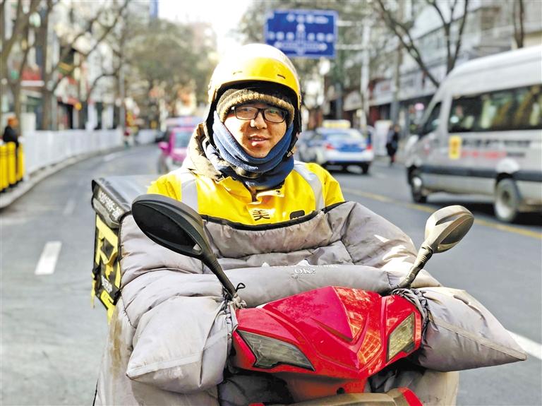 外賣小哥王全軍：好好干，在蘭州買套房