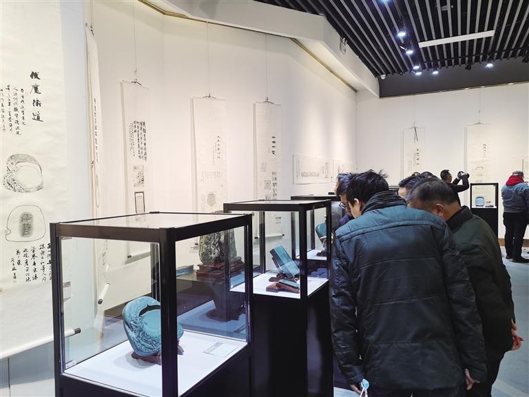 “非遺精品洮硯傳拓題跋藝術(shù)展”開展 洮硯雕刻、傳拓、拓片題跋集中亮相甘肅藝術(shù)館