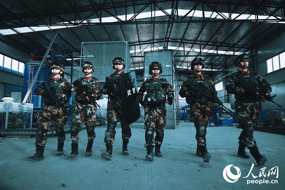 武警甘肅總隊平涼支隊實戰(zhàn)練兵“點燃”訓練場