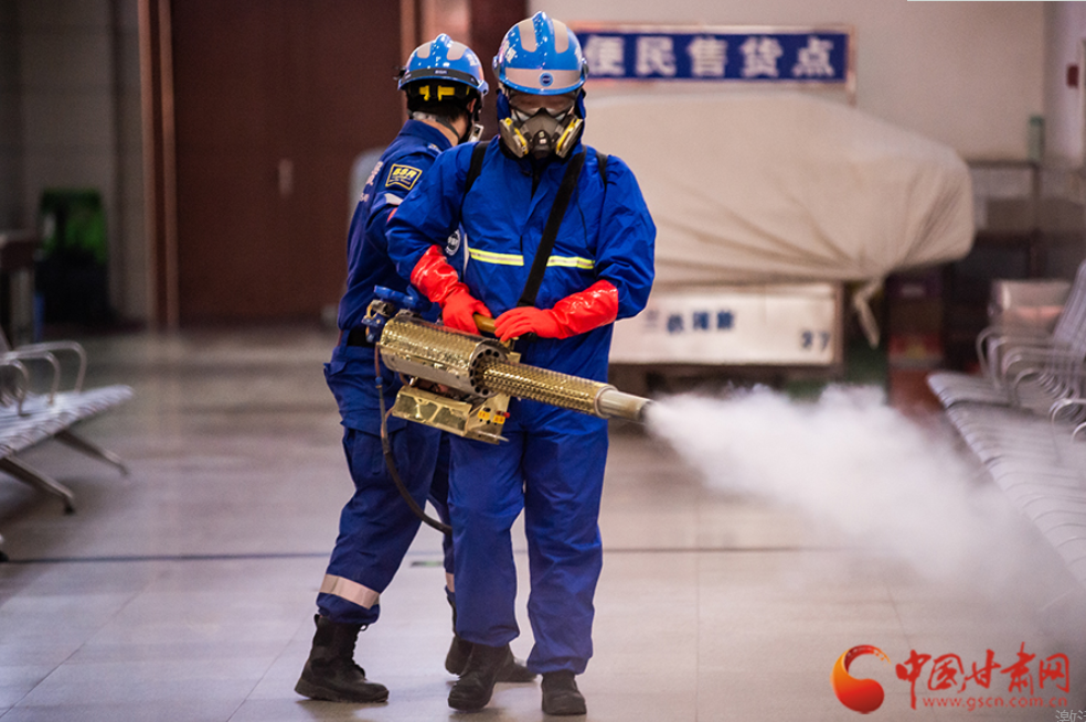 【新春走基層】護(hù)航回家路，蘭州車站這波操作很硬核！