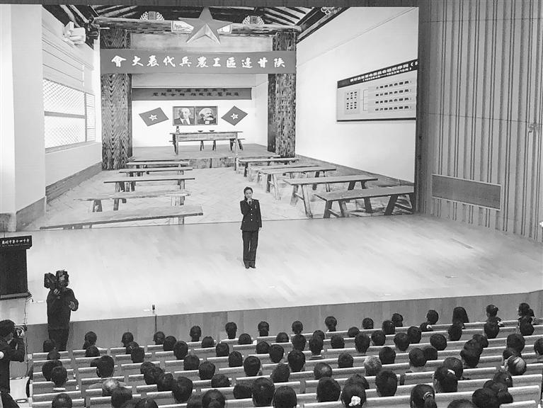 蘭州市開展“學(xué)黨史、頌黨恩、跟黨走”紅色文化進(jìn)校園活動