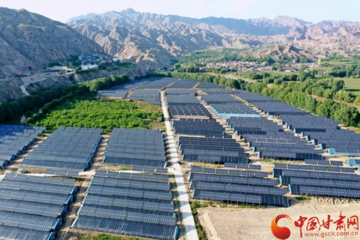 【奮斗百年路 啟航新征程 脫貧攻堅(jiān)答卷】以村為家，把貧困戶當(dāng)家人——記全國脫貧攻堅(jiān)先進(jìn)個(gè)人錢有