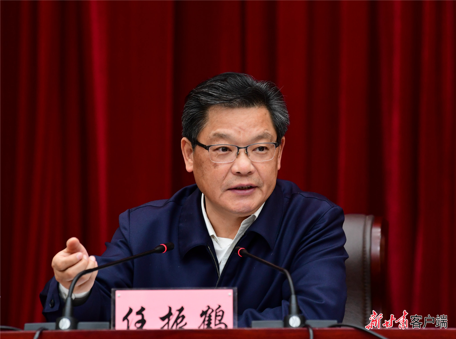 任振鶴在全省新型城鎮(zhèn)化工作推進會議上強調：凝心聚力抓落實、蹄疾步穩(wěn)向前進，奮力推進新型城鎮(zhèn)化建設再上新臺階