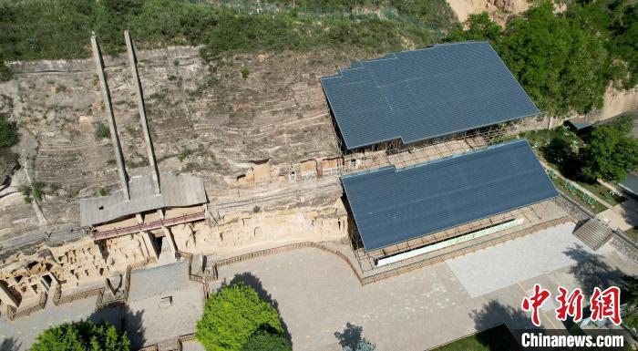 圖為航拍視角下的北石窟寺?！“瑧c龍 攝