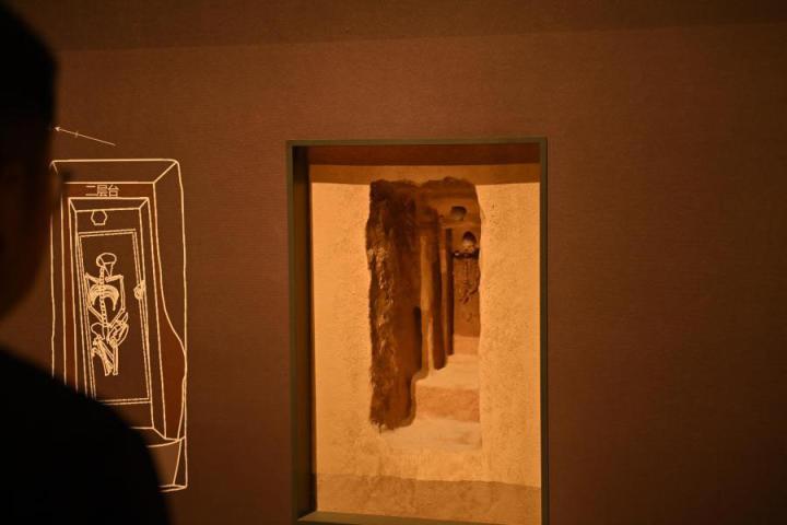 張家川縣馬家塬車輿博物館展陳的馬家塬遺址出土文物。李亞龍 攝