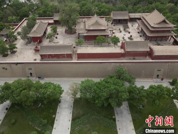 5月16日，航拍下的雷臺漢墓墓室入口。戴文昌　攝